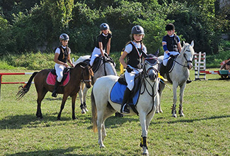 ASBIS supports Svet koni: empowering children through riding and competitions